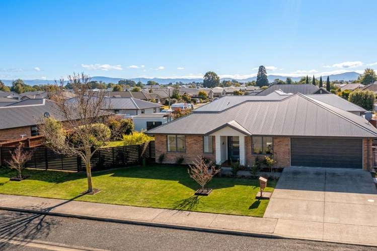 58 Acacia Avenue_0