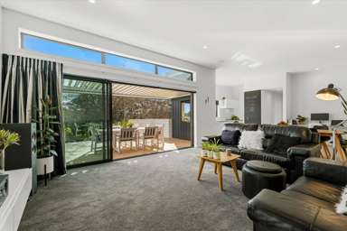 135 Lakes Boulevard_2