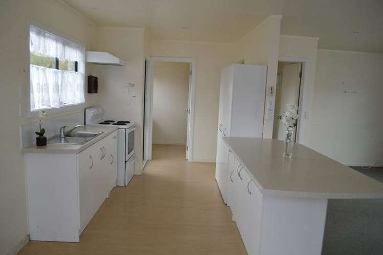 3b Mungavin Avenue Porirua East_1