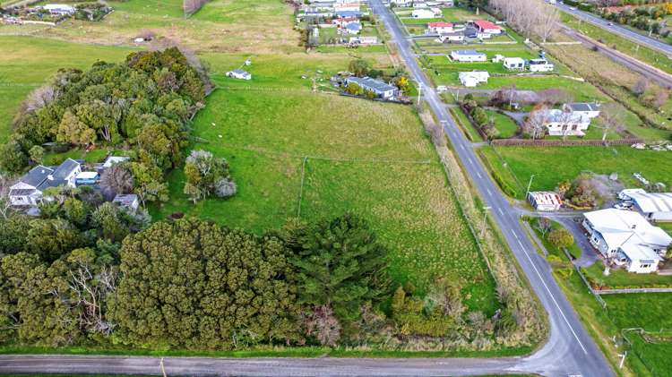 197-198A Willoughby Street Halcombe_8