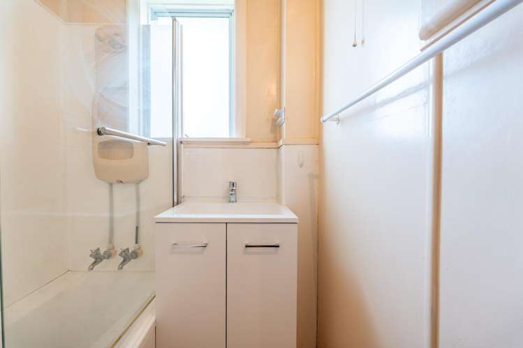 9 Andrew Street Marchwiel_9