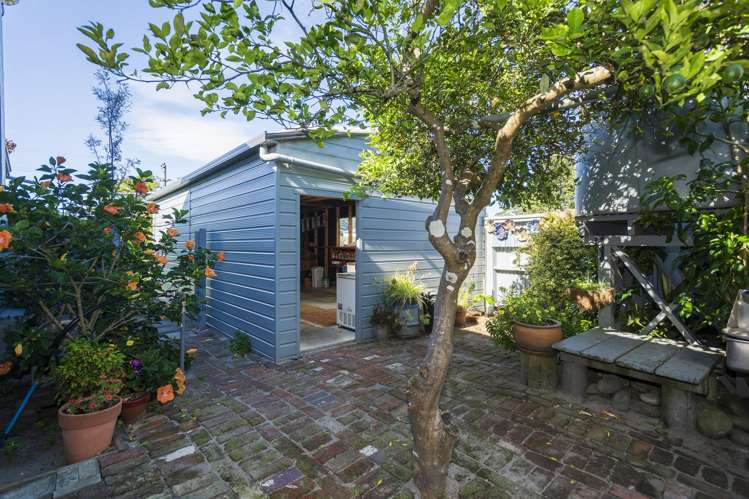 1 Forster Street Tolaga Bay_36