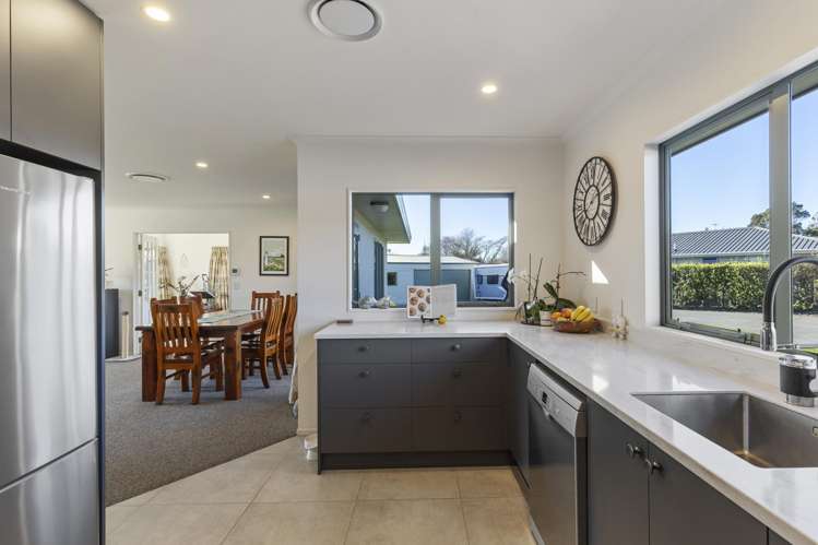 76a Smart Road Glen Avon_15