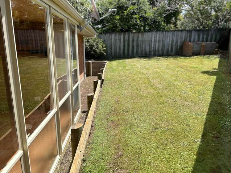 6 Barberry Lane Te Atatu Peninsula_11