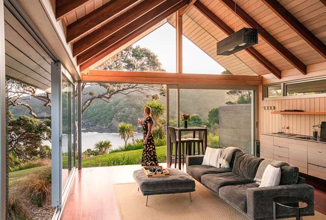 Inside the $8.5m clifftop estate expats are prepared to buy sight unseen