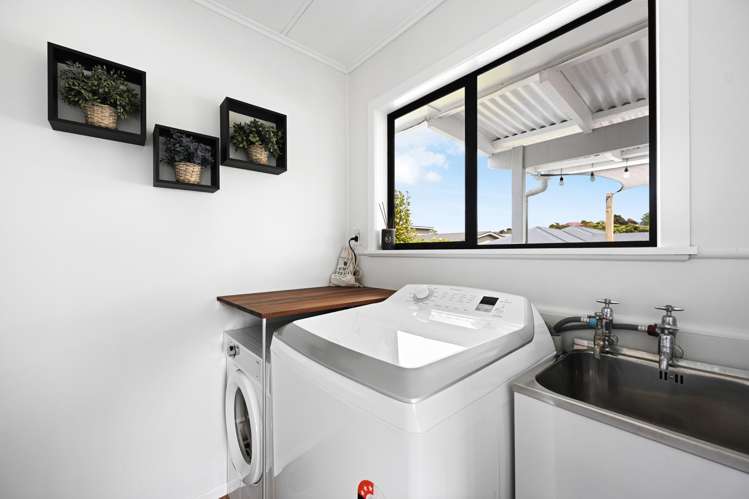 35 Thomson Avenue Dinsdale_17