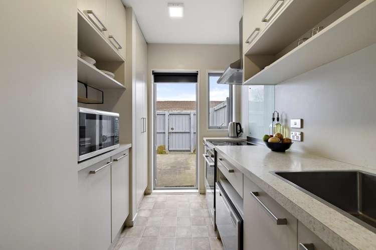 2/172 Geraldine Street Edgeware_7