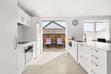 13 Elliott Crescent_3