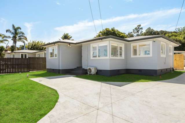 Renovated  Freehold  Road Frontage  Standalone