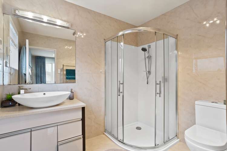 6 Beltany Drive Flat Bush_13