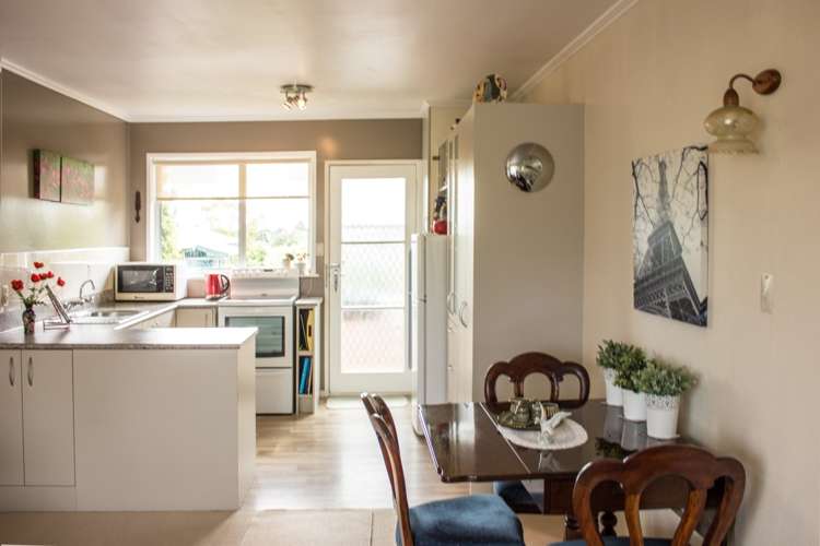 2/1 Bodi Place Te Atatu South_5