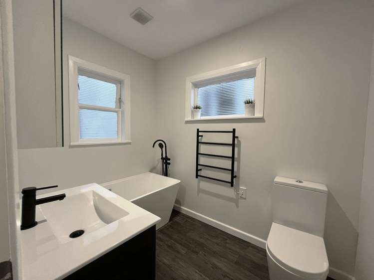 53 Handyside Street Tawa_6