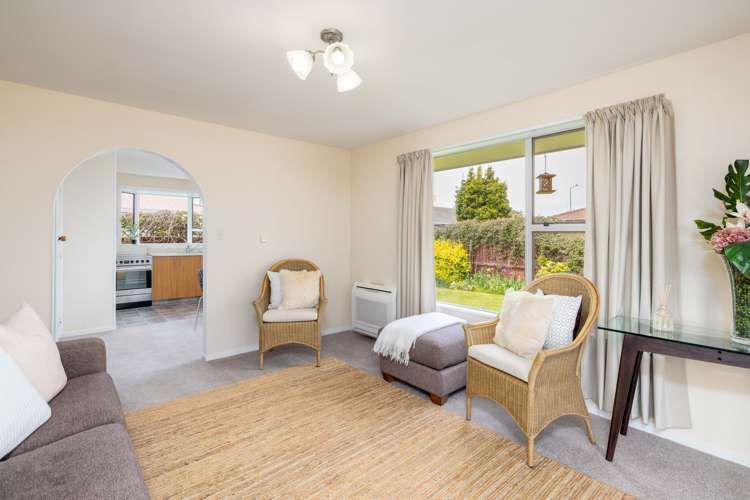 2/7 Tamarisk Place Parklands_5
