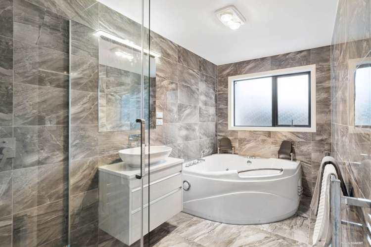 11 Silvana Drive Flat Bush_31