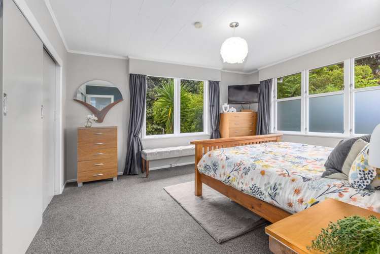 4 Lane Crescent Tawa_13