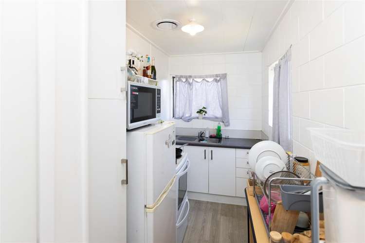 226 Old Farm Road Hamilton East_10