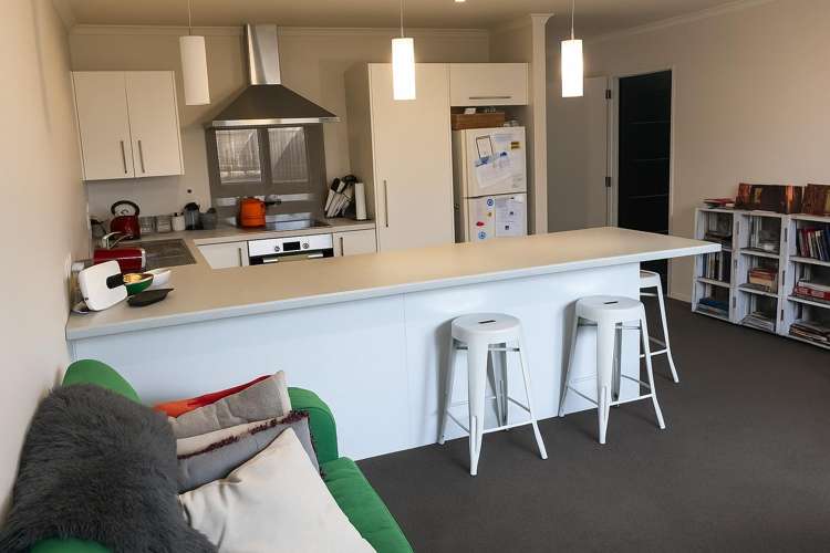 2/105 Nixon Street 1074_1