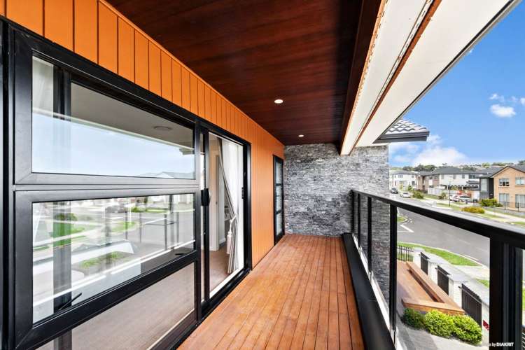 54 Cooladawson Drive Flat Bush_11