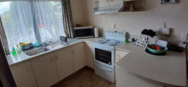 6/11 McKee Ave 1064_3