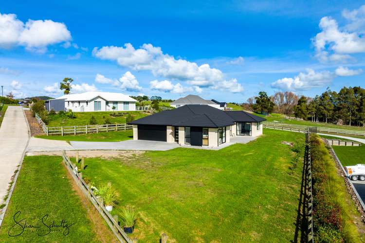 23 Calla Street Maungaturoto_27