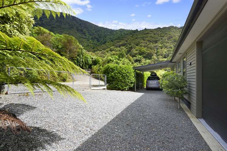 10 Worlds End Road Tennyson Inlet_17