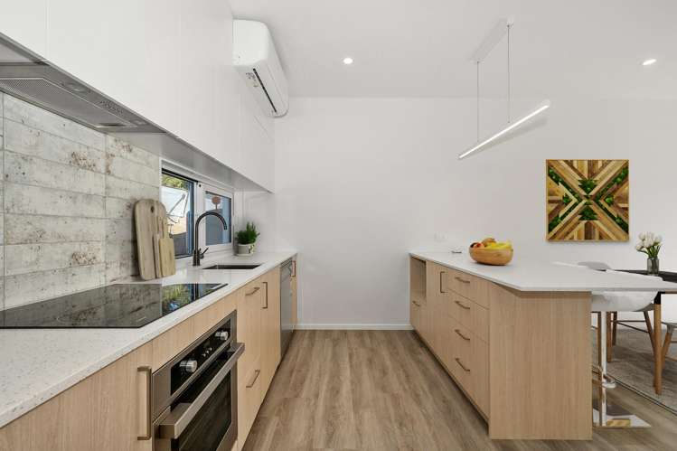 8 Bushland Grove_5