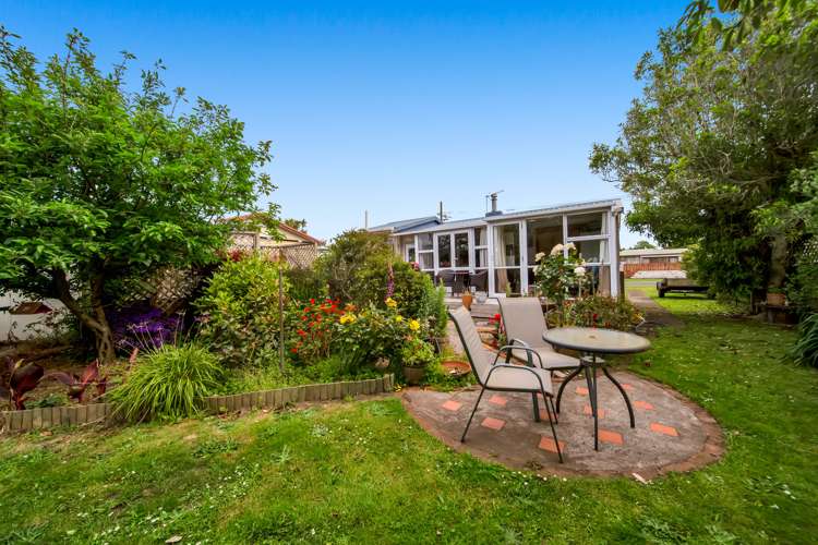 6 Galt Street Hawera_10