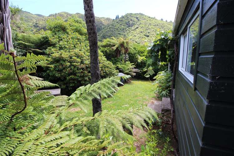 15 Tirimoana Terrace Anakiwa and Surrounds_26