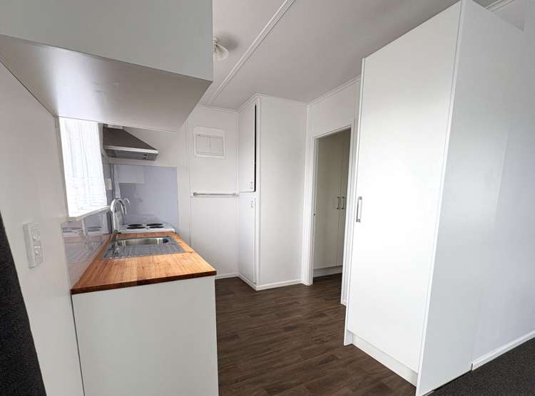 1/2 Te Mitiotu Grove 11211_4