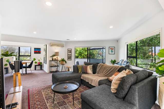 2/11 Waratah Street Birkenhead_3