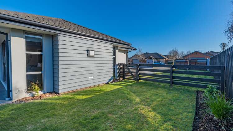 8 Christie Place Rolleston_24