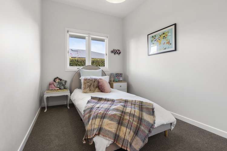 2 Ascot Avenue Narrow Neck_16