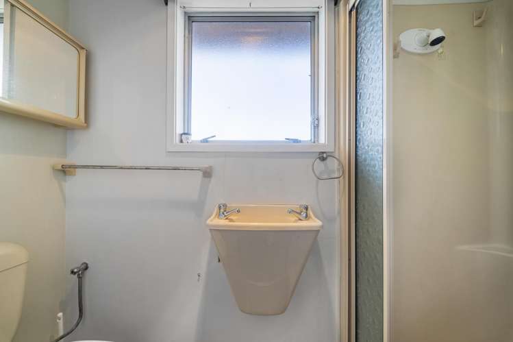 29 Faith Bullock Place New Lynn_15