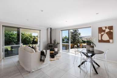 266 Lakes Boulevard_3