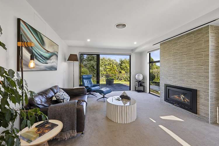 2/31 Links Drive Waiwhakaiho_7