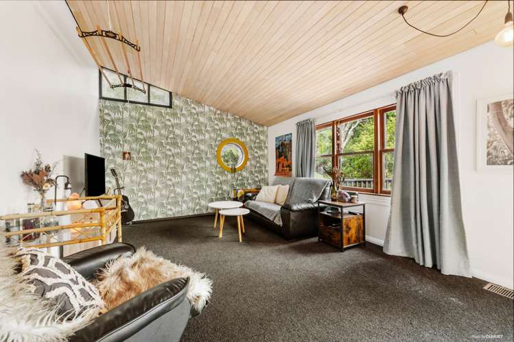 107 Lone Kauri Road Karekare_6