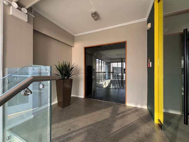 Rear Tenancy, First Floor, 6 Hill Street Hamilton Central_5