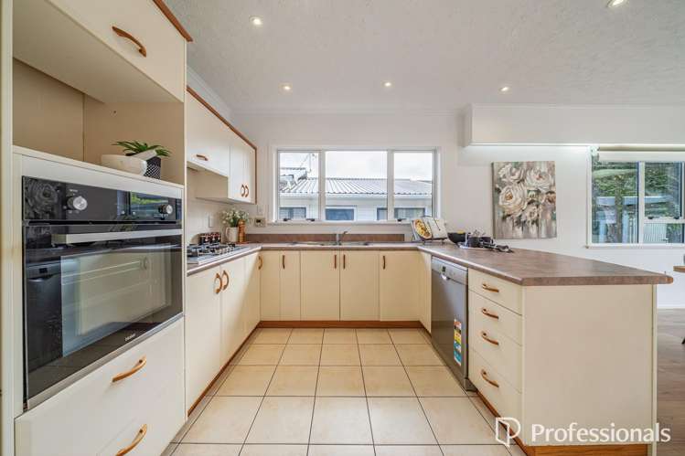 19 Holly Grove Maungaraki_10
