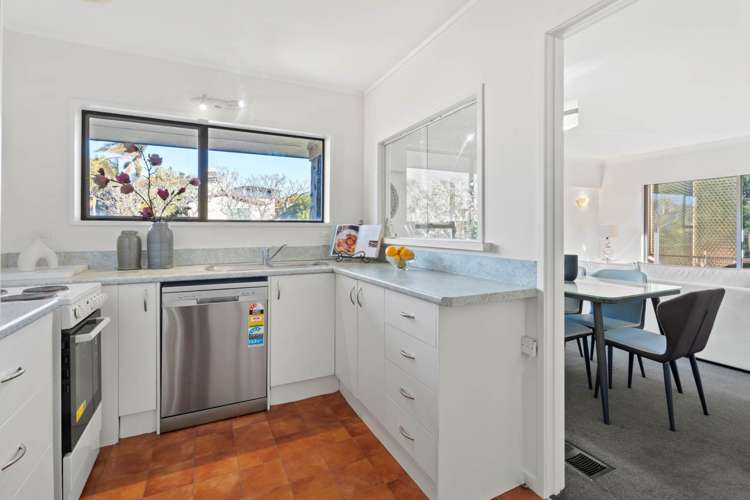 1/1 Bramley Drive Farm Cove_10