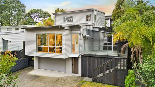 Charming Family Home ~ Must Sold