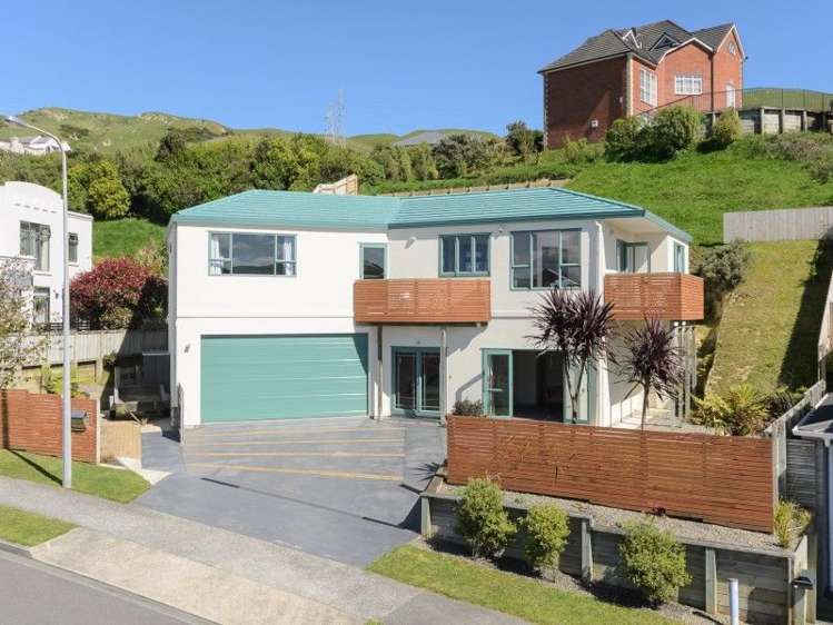 8 Claverton Grove Churton Park_0