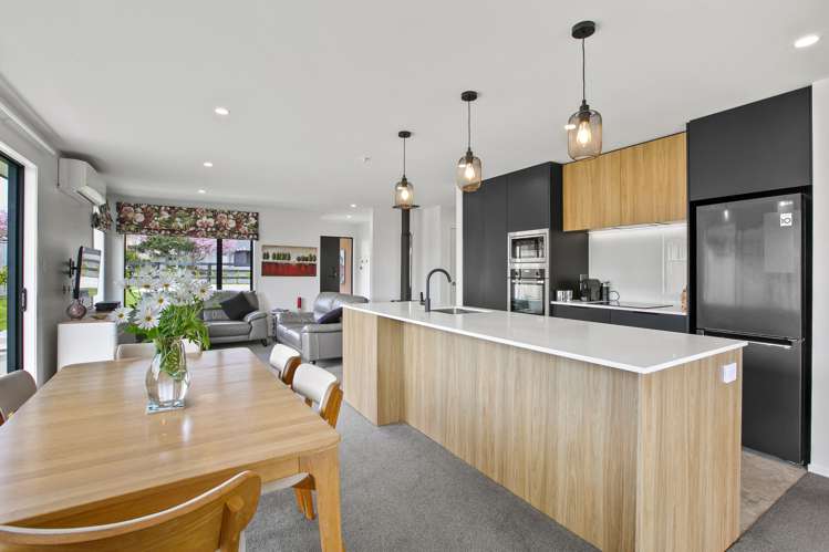 6 Tui Grove Oakura_19