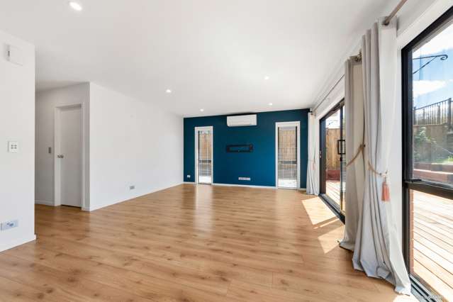 Brick & Tile Beauty in Kumeu. Urgent Sell.
