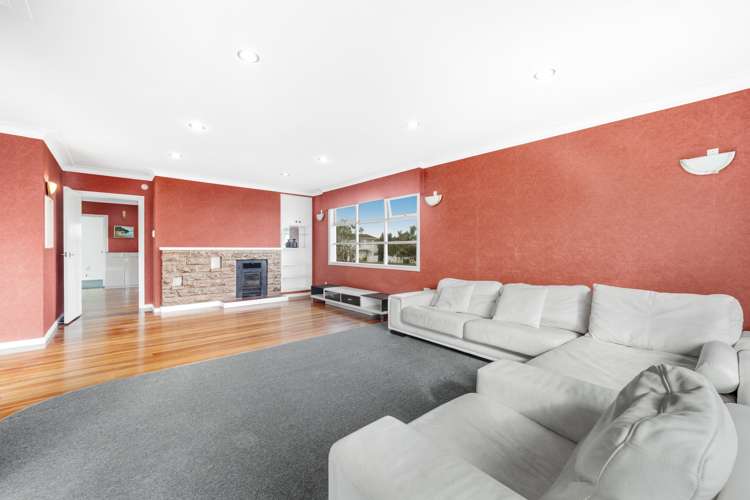 53 Bradbury Road Botany Downs_4