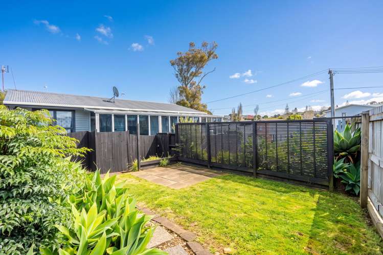 1/92 Commissariat Road Mt Wellington_15