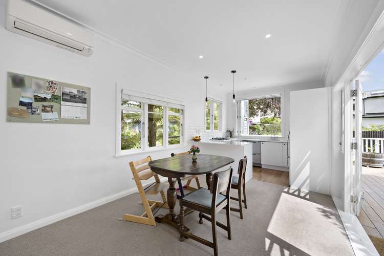 6 Kowhai Street Eastbourne_5