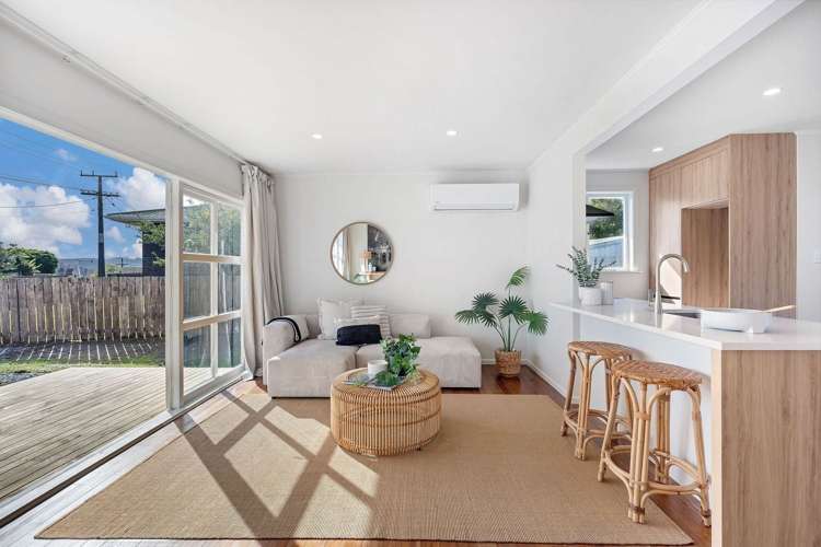 47 Clotworthy Crescent Onerahi_6