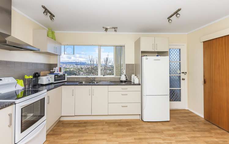 48 Akaroa Drive Maupuia_3