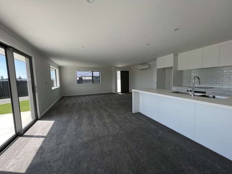 48 Geoff Geering Drive Netherby_5