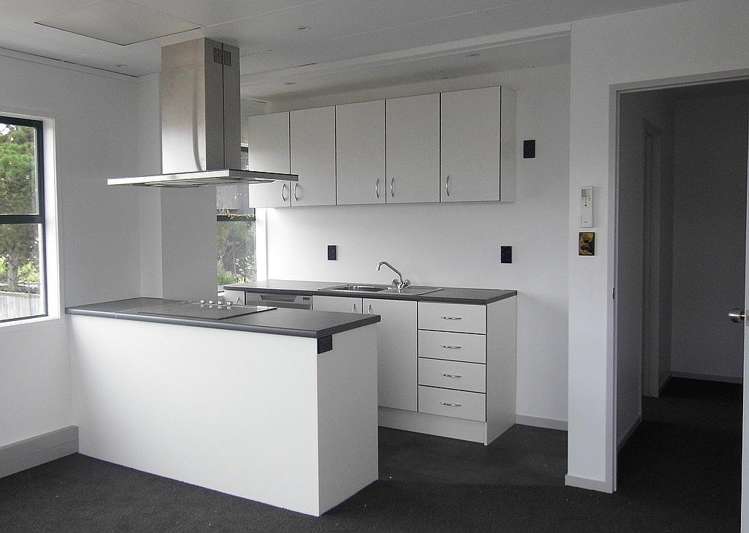 1/251 Lincoln Road Henderson_5